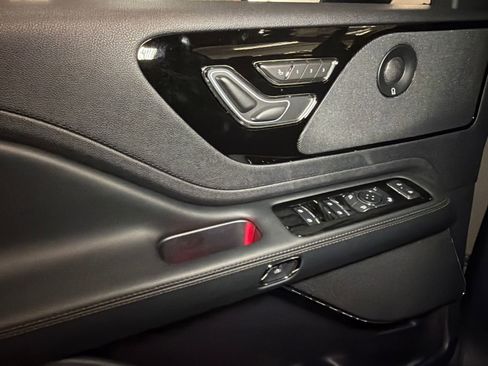 New 2026 Lincoln Aviator Reserve AWD/4WD image 34