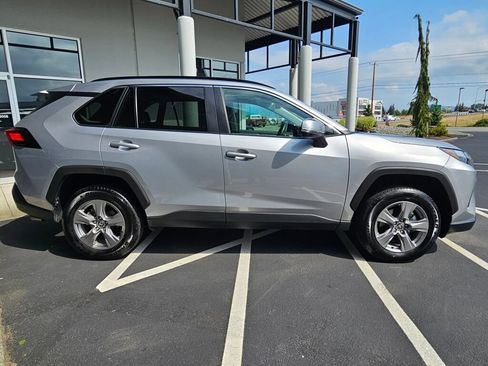 Used 2025 Toyota RAV4 XLE w/ Convenience Package AWD/4WD image 6