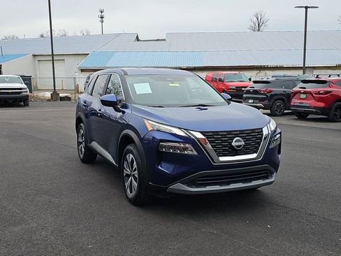 Used 2023 Nissan Rogue SV image 10