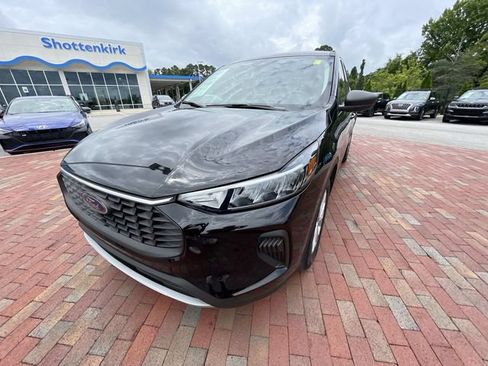 Used 2023 Ford Escape Active FWD image 26