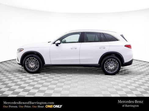 New 2026 Mercedes-Benz GLC 300 4MATIC image 2