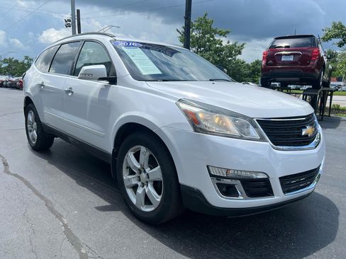 Used 2016 Chevrolet Traverse LT w/ Style and Technology Package AWD/4WD image 8