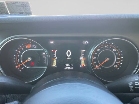 Used 2021 Jeep Wrangler Unlimited Sport AWD/4WD image 30