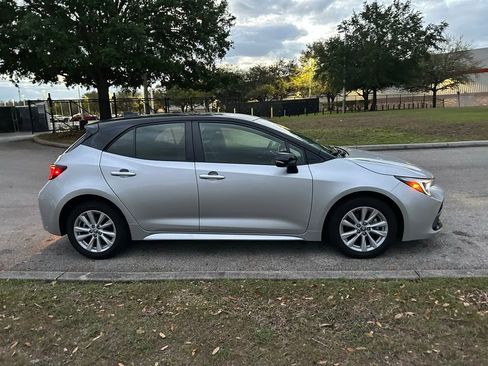 Certified 2025 Toyota Corolla SE w/ SE Package image 6