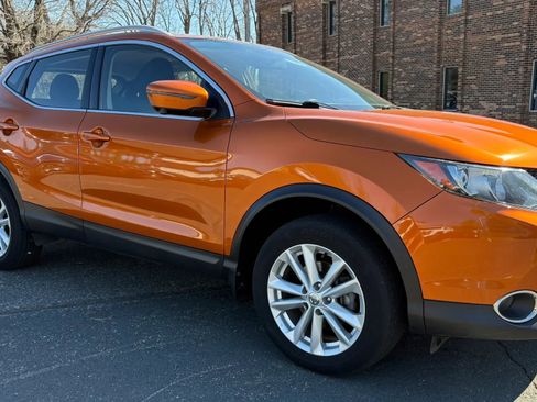 Used 2017 Nissan Rogue Sport SV w/ SV Premium Package image 12