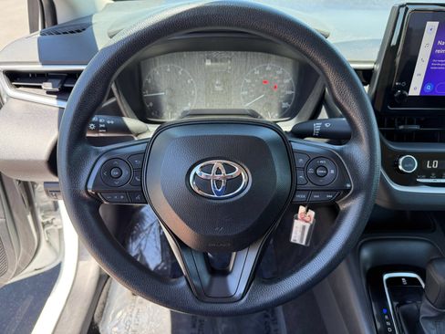 Used 2024 Toyota Corolla LE FWD image 13