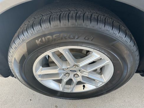 Certified 2026 Ford Explorer Active w/ Active Comfort Package RWD image 7