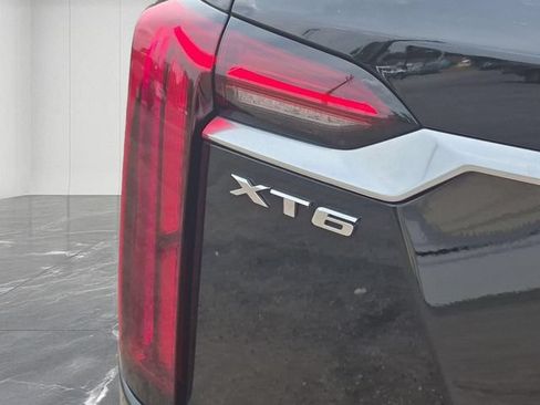 Used 2025 Cadillac XT6 Premium Luxury w/ LPO, Floor Liner Package AWD/4WD image 11