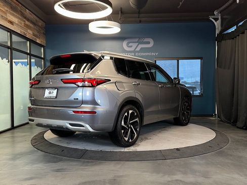 Used 2022 Mitsubishi Outlander SEL AWD/4WD image 3