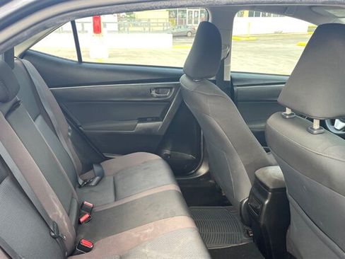 Used 2018 Toyota Corolla LE FWD image 16