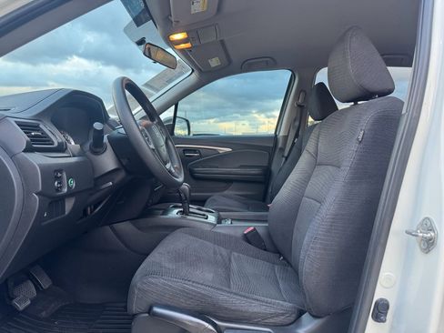 Certified 2017 Honda Pilot LX image 10