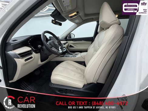 Used 2023 INFINITI QX60 Sensory w/ Cargo Package image 18