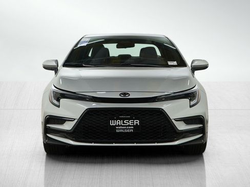 Used 2025 Toyota Corolla SE image 8