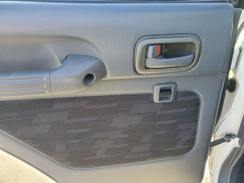 Used 1997 Toyota RAV4 2WD 4-Door image 20