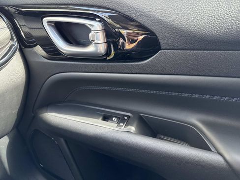 New 2026 Jeep Compass Latitude image 23