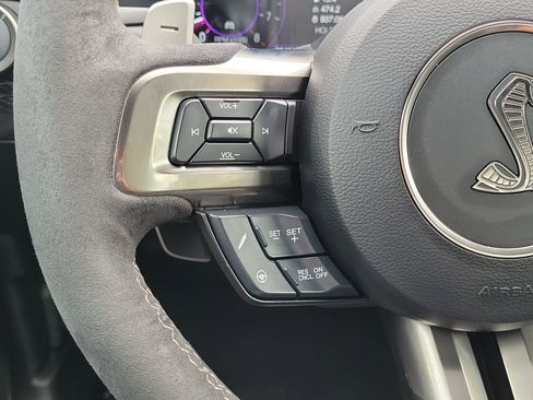 Used 2022 Ford Mustang Shelby GT500 w/ Carbon Fiber Track Pack image 22