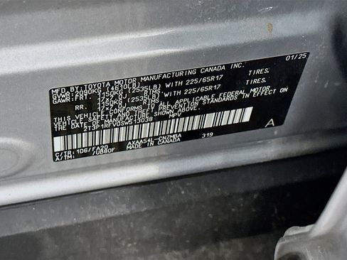 Used 2025 Toyota RAV4 XLE image 12