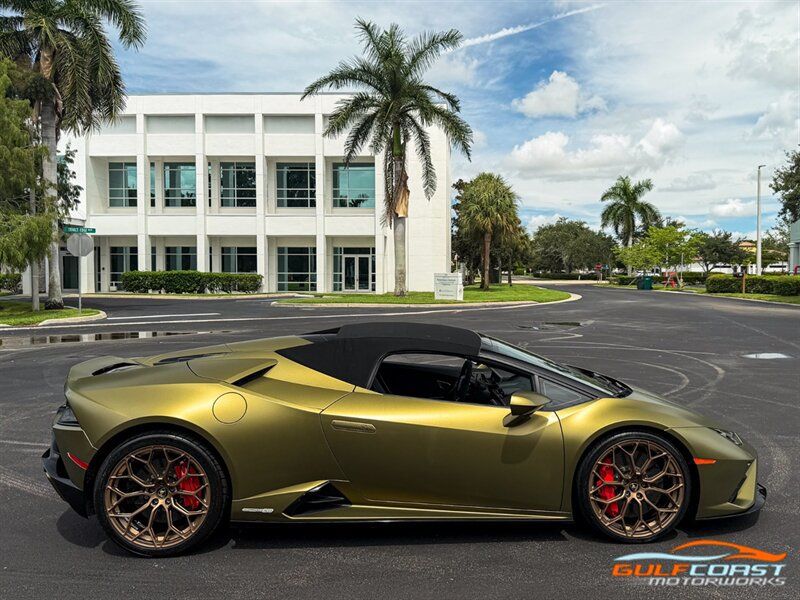 Used 2022 Lamborghini Huracan EVO RWD image 57