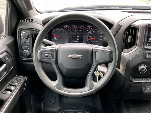 Used 2021 Chevrolet Silverado 1500 Custom AWD/4WD image 9