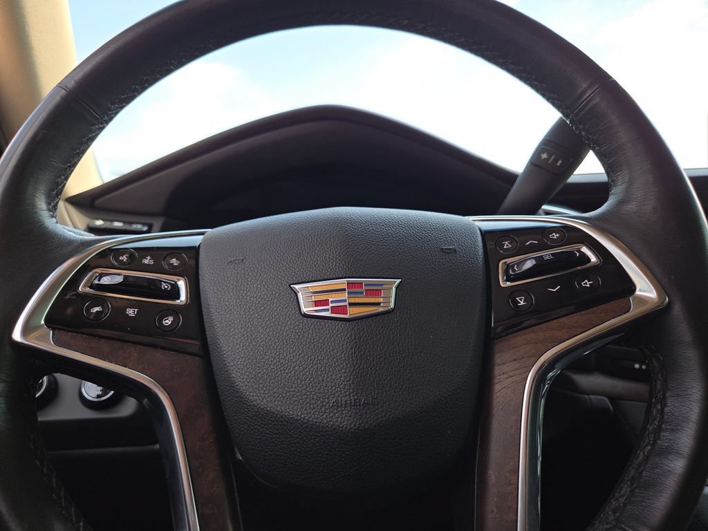 Used 2020 Cadillac Escalade Premium Luxury AWD/4WD image 39