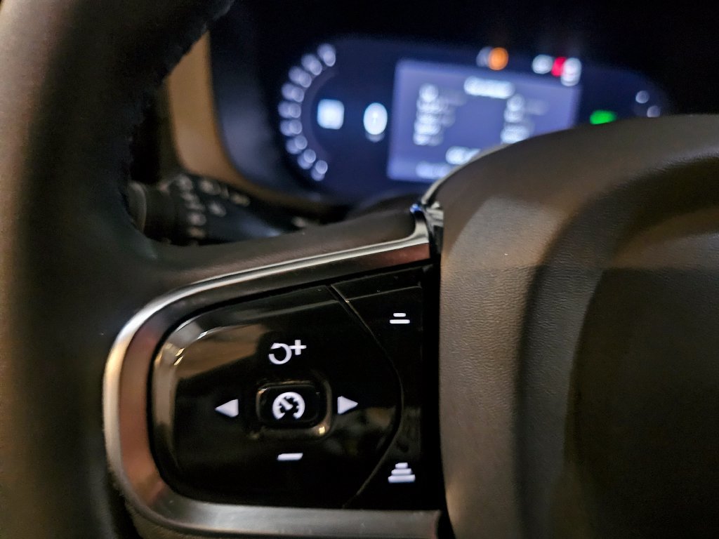 Certified 2024 Volvo XC60 T8 Ultimate w/ Protection Package Premier AWD/4WD image 21