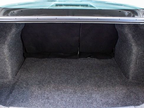 Used 2025 Nissan Versa SV image 40