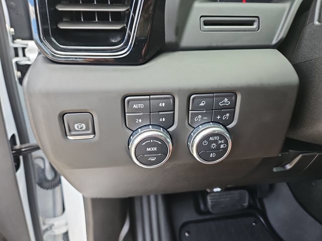 Used 2025 GMC Sierra 2500 AT4 AWD/4WD image 17