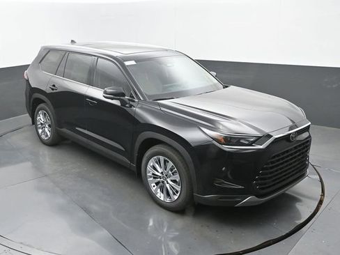 New 2026 Toyota Grand Highlander AWD image 29