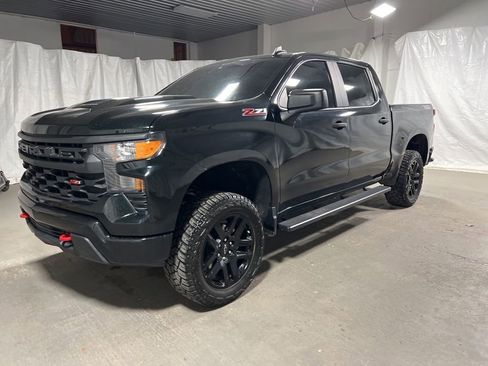 Used 2024 Chevrolet Silverado 1500 Custom Trail Boss AWD/4WD image 3