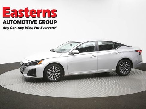 Used 2023 Nissan Altima 2.5 SV FWD image 58