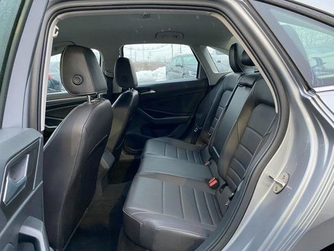 Used 2024 Volkswagen Jetta SE FWD image 13