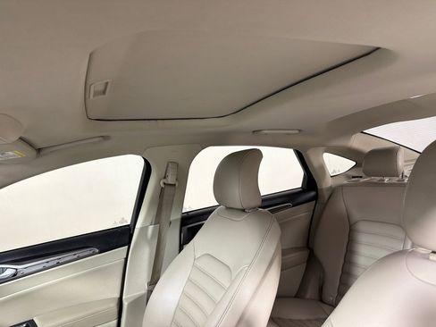 Used 2019 Ford Fusion SEL image 13