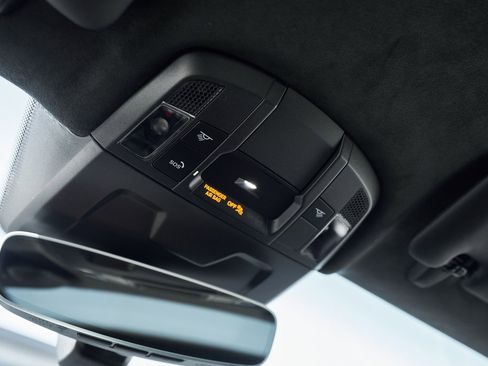 Used 2025 Porsche 911 Carrera 4 GTS w/ Premium Package image 70