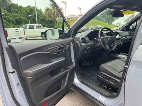 Used 2022 Honda Passport TrailSport image 4