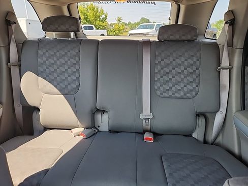 Used 2007 Chevrolet Equinox LS AWD/4WD image 27