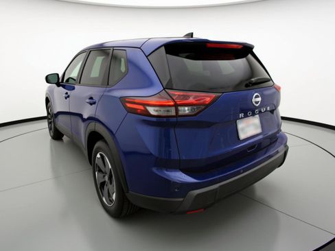 Used 2025 Nissan Rogue SV image 6
