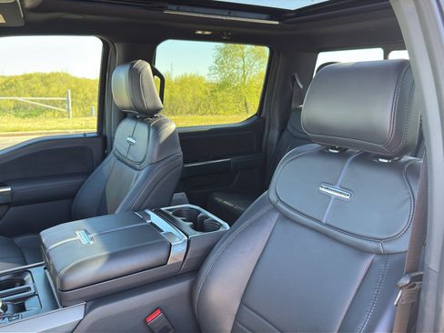 Used 2025 Ford F150 Platinum AWD/4WD image 19