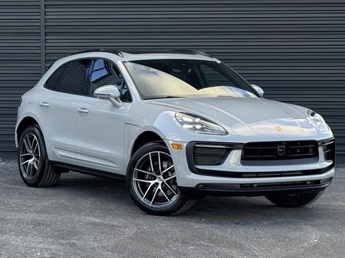 New 2026 Porsche Macan image 9