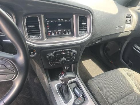 Used 2020 Dodge Charger SXT RWD image 14