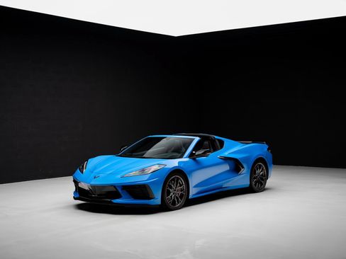 Used 2024 Chevrolet Corvette Stingray Coupe w/ Z51 Performance Package RWD image 6