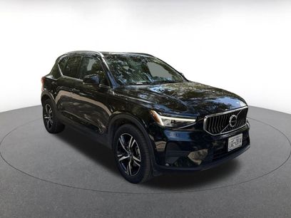 Used 2024 Volvo XC40 B5 Core