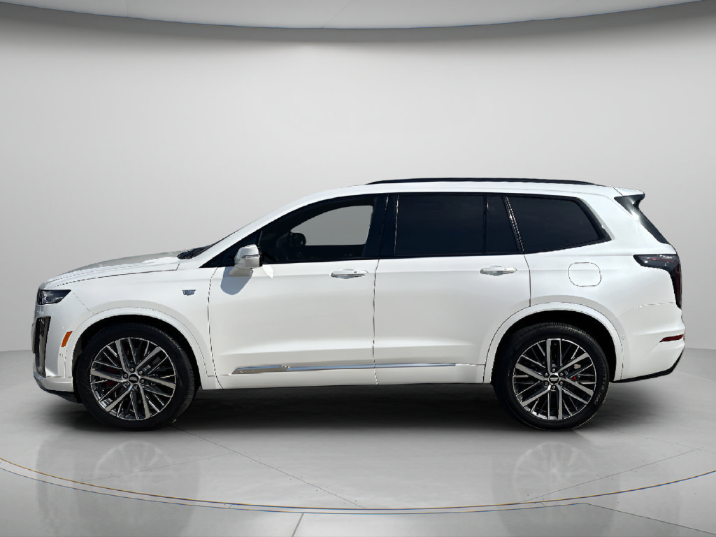 Used 2023 Cadillac XT6 Sport w/ Technology Package AWD/4WD image 4