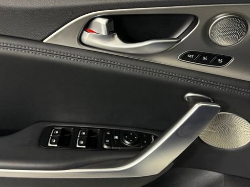 Used 2018 Kia Stinger GT2 AWD/4WD image 15