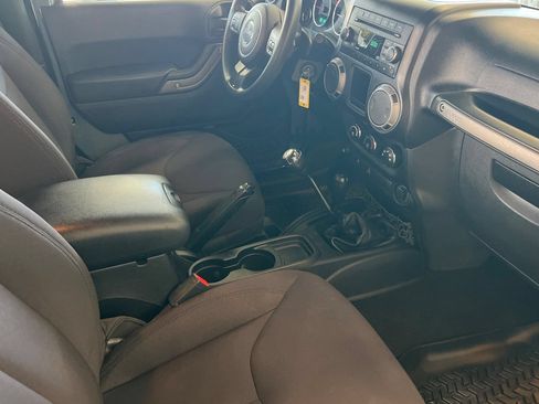 Used 2014 Jeep Wrangler Sport AWD/4WD image 15
