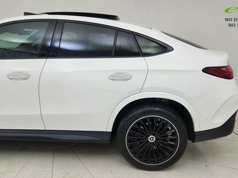 Used 2025 Mercedes-Benz GLC 300 4MATIC image 10