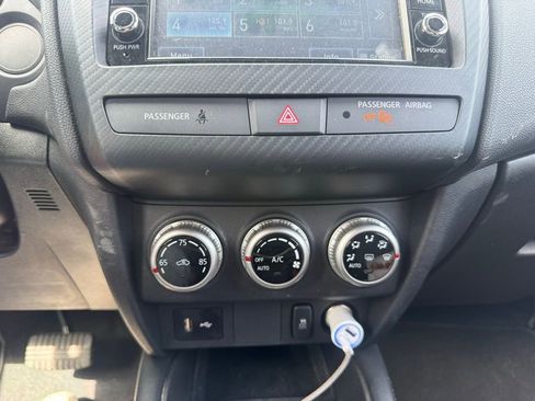 Used 2025 Mitsubishi Outlander Sport AWD image 9