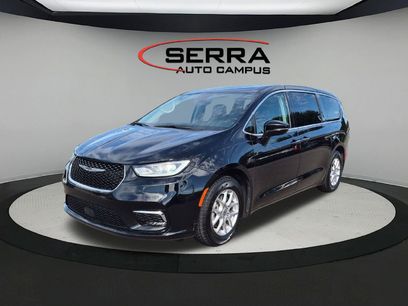 Used 2024 Chrysler Pacifica Touring-L