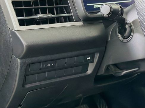 Used 2024 Mitsubishi Outlander SE Black Edition image 12