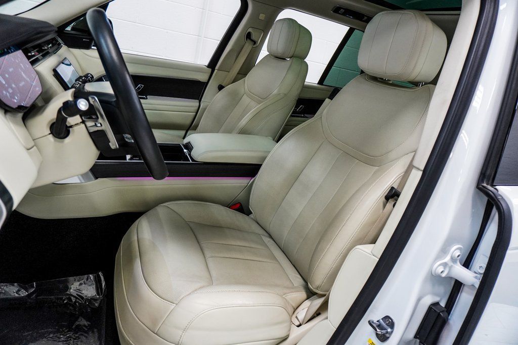 Used 2023 Land Rover Range Rover SE AWD/4WD image 6