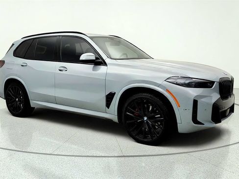 Used 2024 BMW X5 xDrive40i w/ Executive Package AWD/4WD image 3